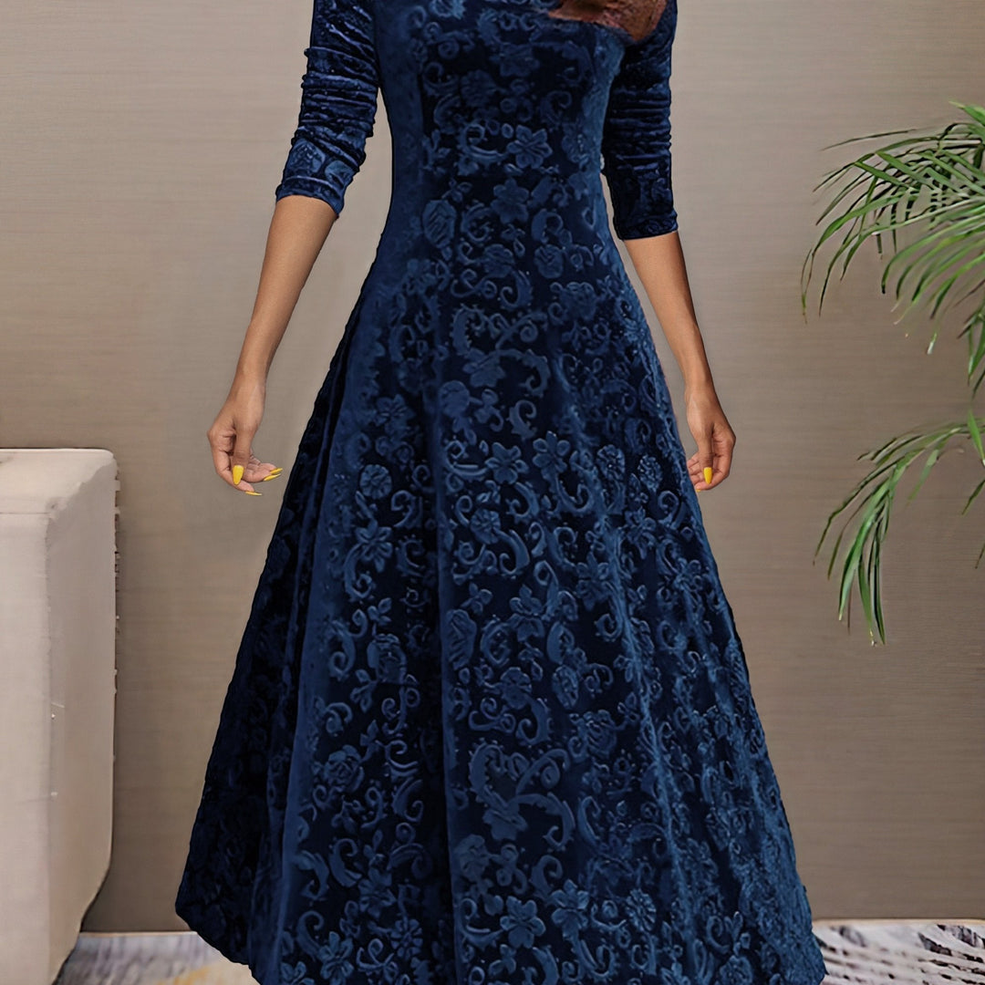 Avery | Elegant V-Neck Statement Maxi Dress