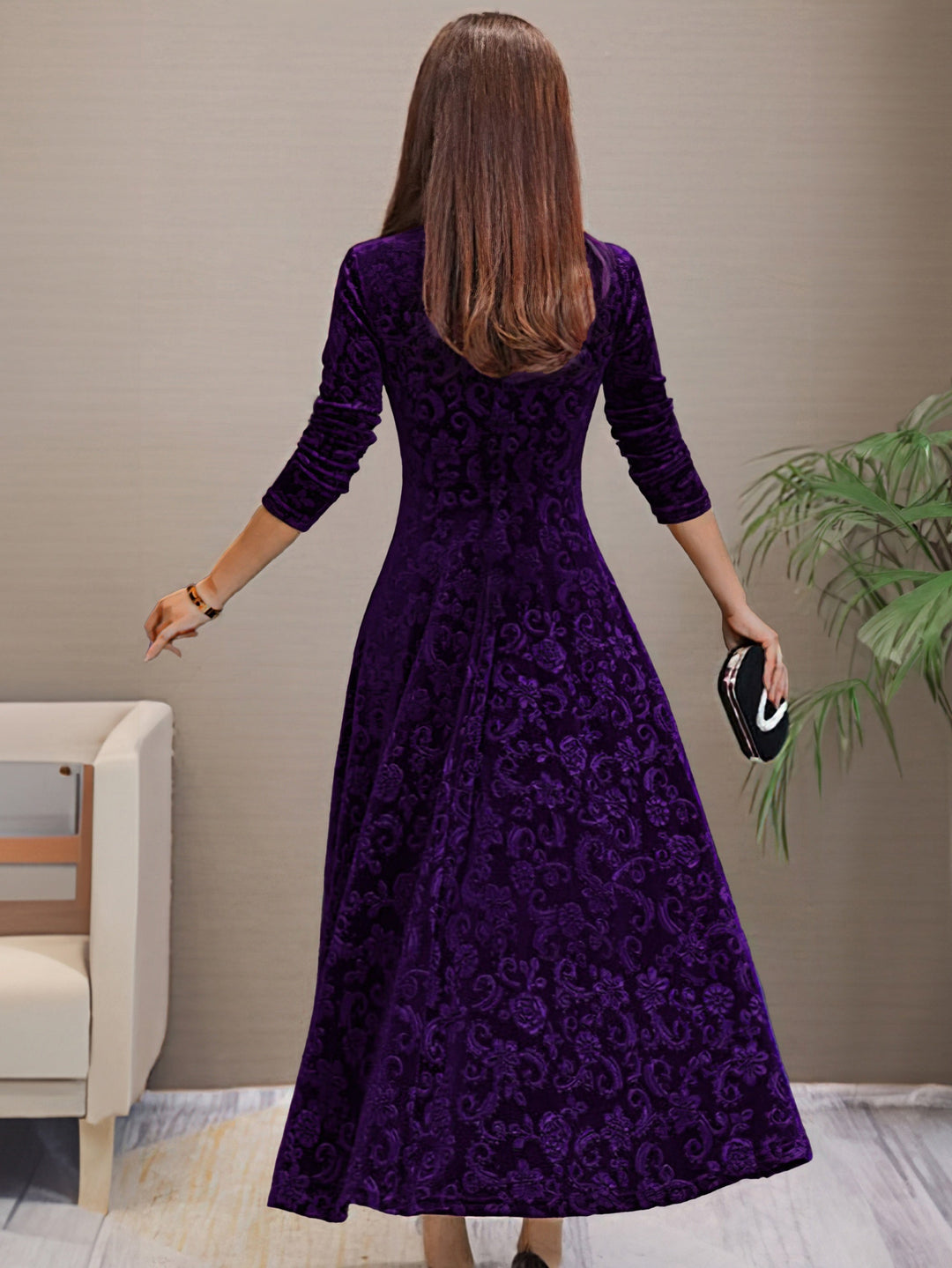 Avery | Elegant V-Neck Statement Maxi Dress