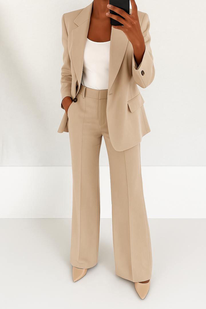 Ava | Chic Two-Piece Blazer & Trouser Set