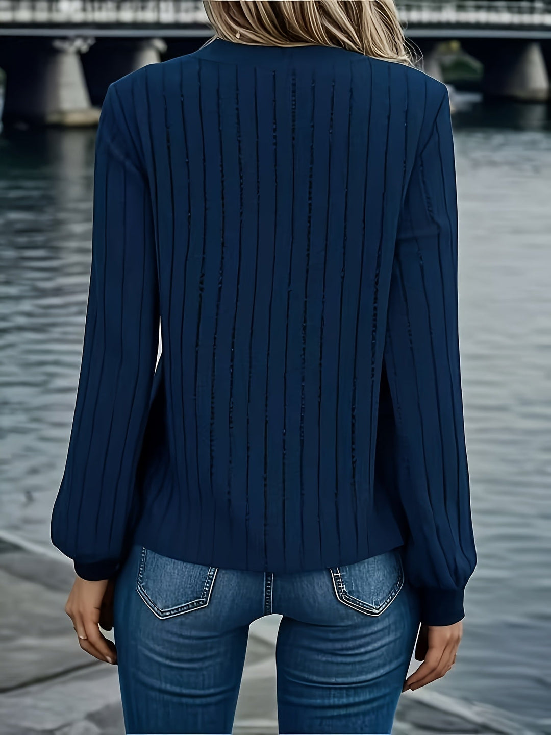 Ariana | Cozy V-Neck Sweater