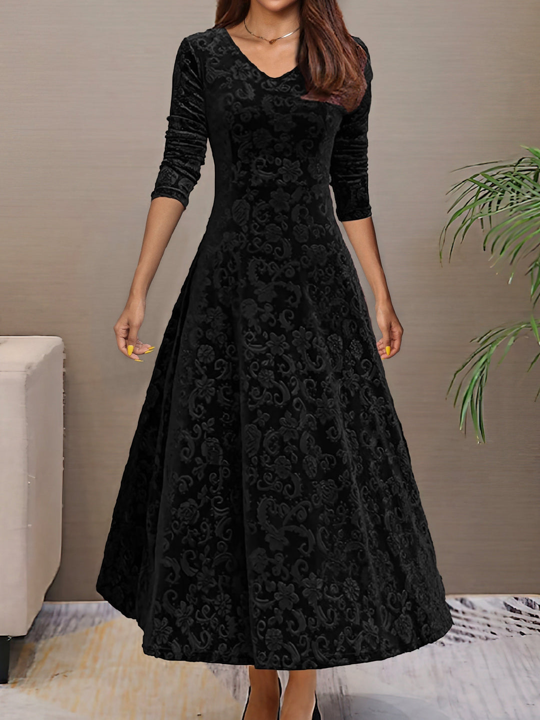 Avery | Elegant V-Neck Statement Maxi Dress