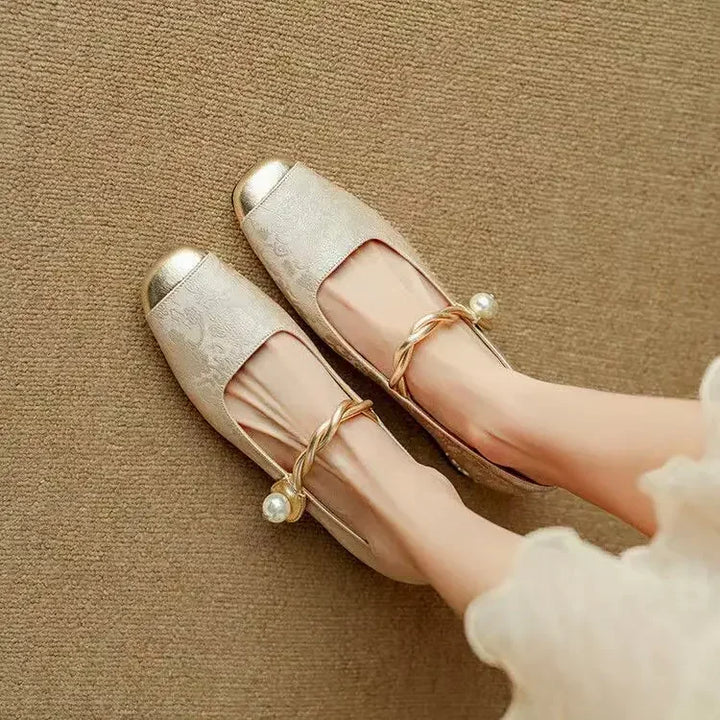 Amelia | Vintage Braided Pearl Strap Shoes